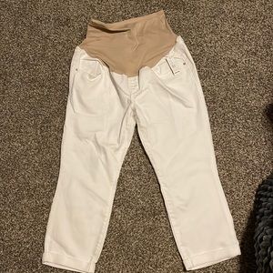 Maternity capris